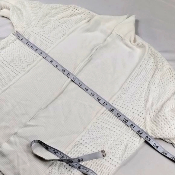 Covington Missy Crochet Shrug Core White Cardigan Sweater NWT - Picture 9 of 10